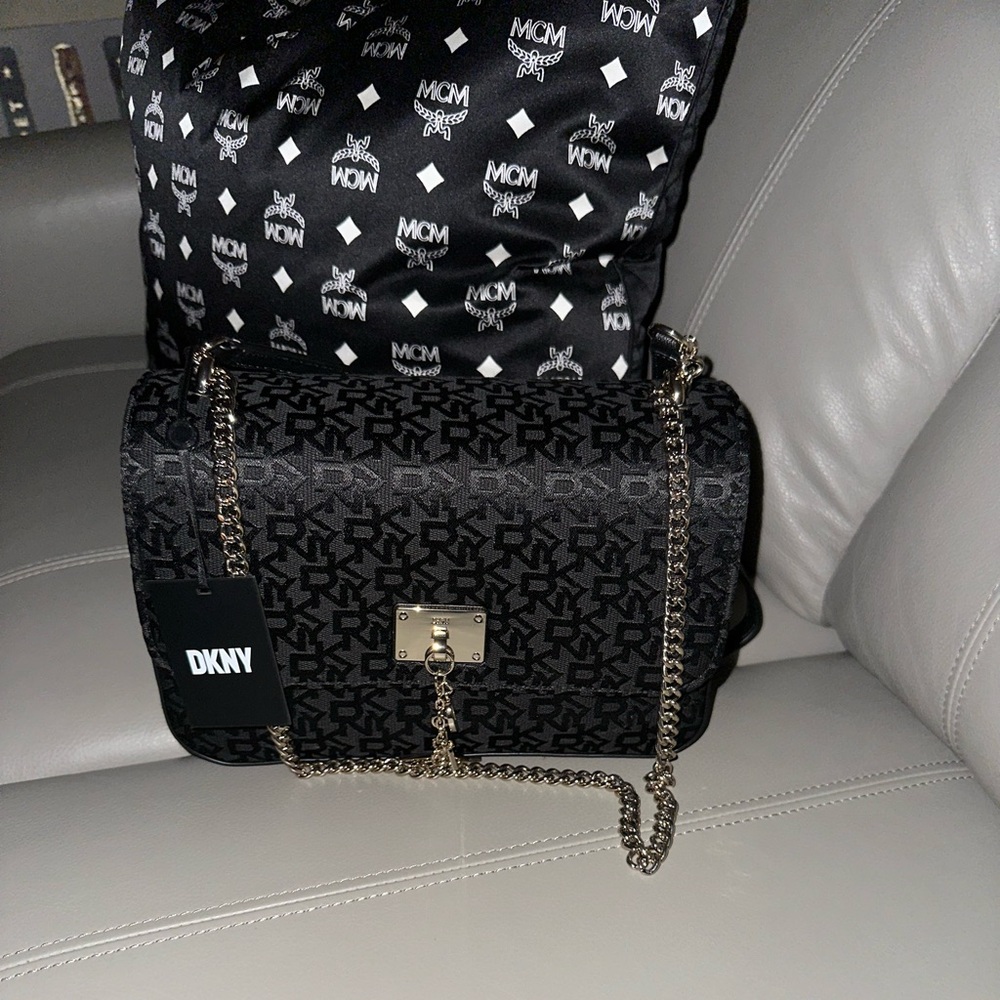 DKNY Authentic Handbag NWT - Picture 3 of 11